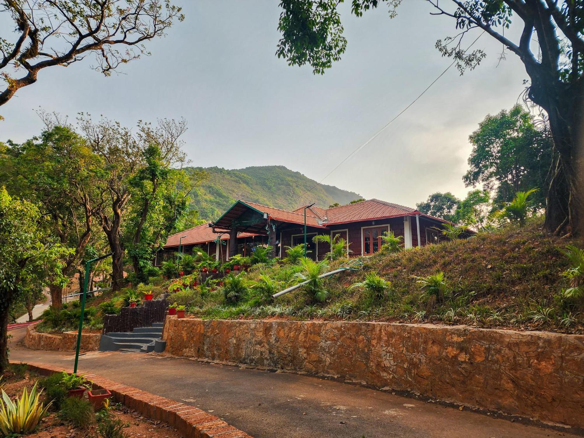Celestial Heights Homestay Kurchi Exterior photo