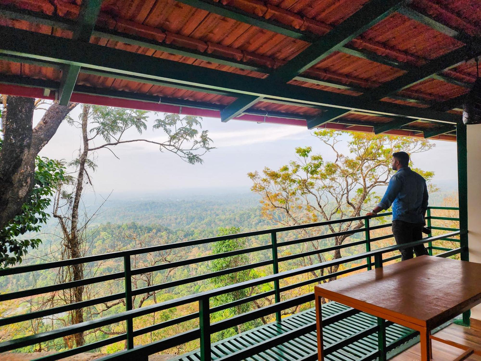 Celestial Heights Homestay Kurchi Exterior photo