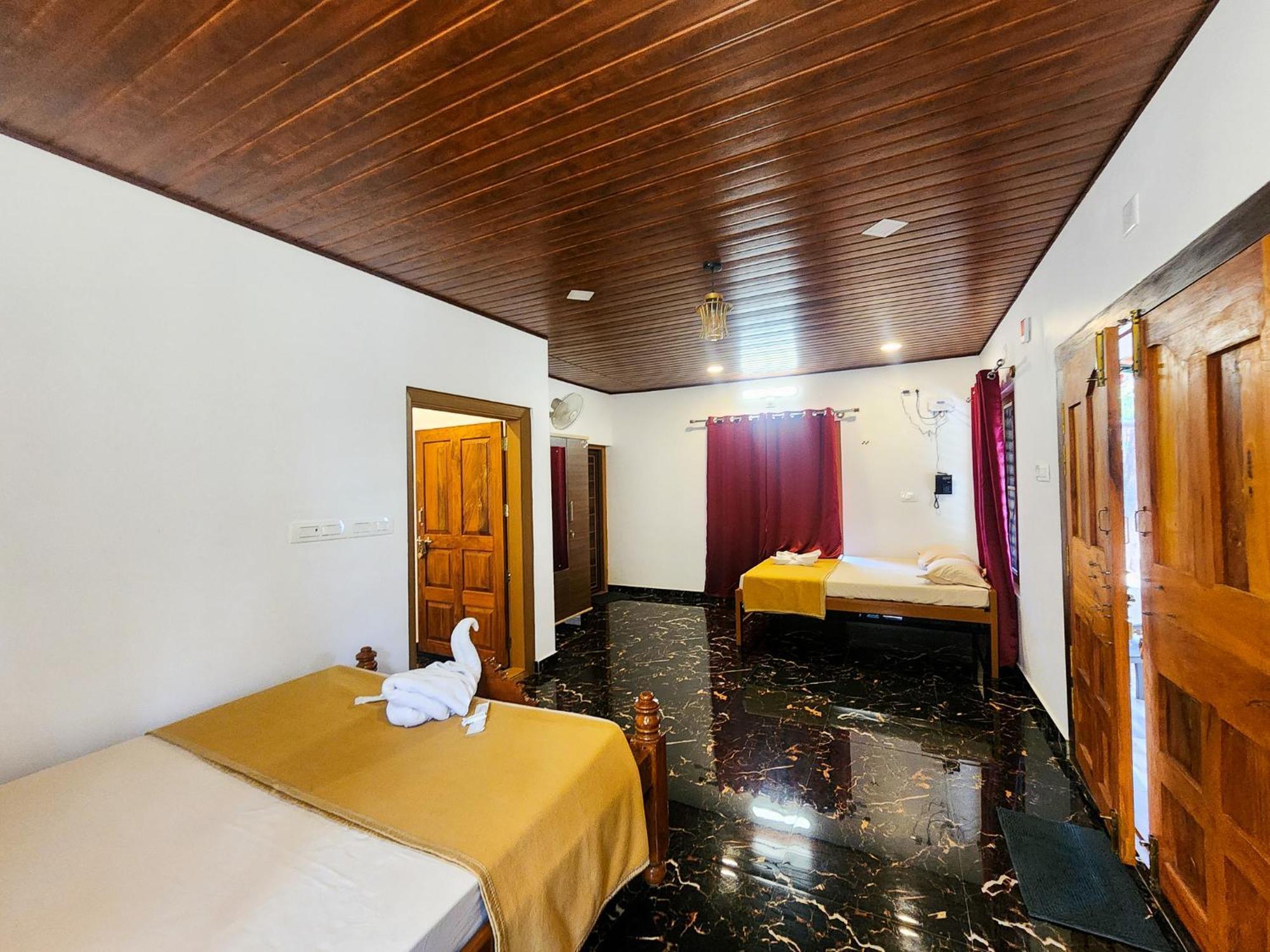 Celestial Heights Homestay Kurchi Exterior photo